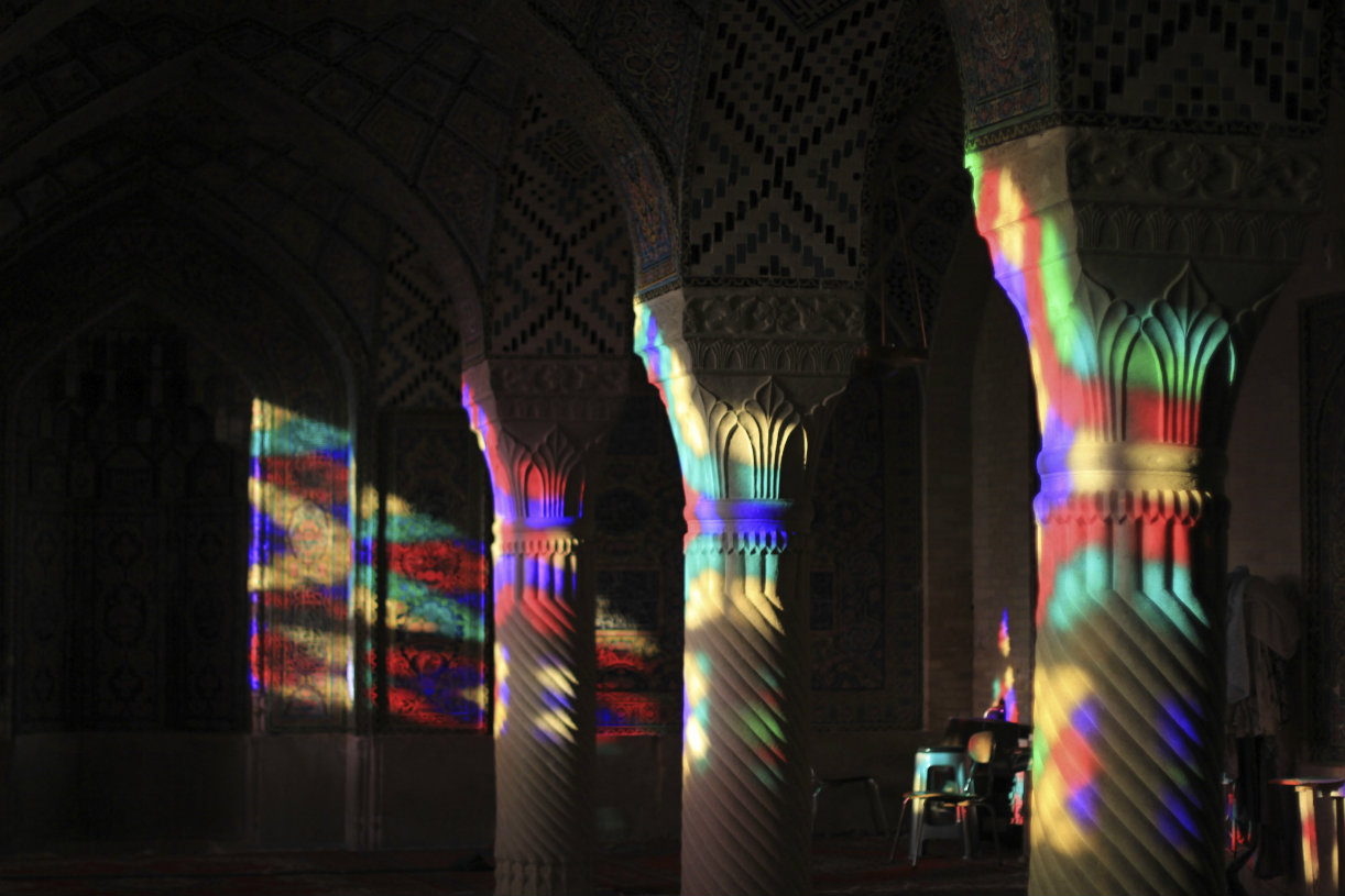 Nasir ol Molk: una mezquita colorida en Irán