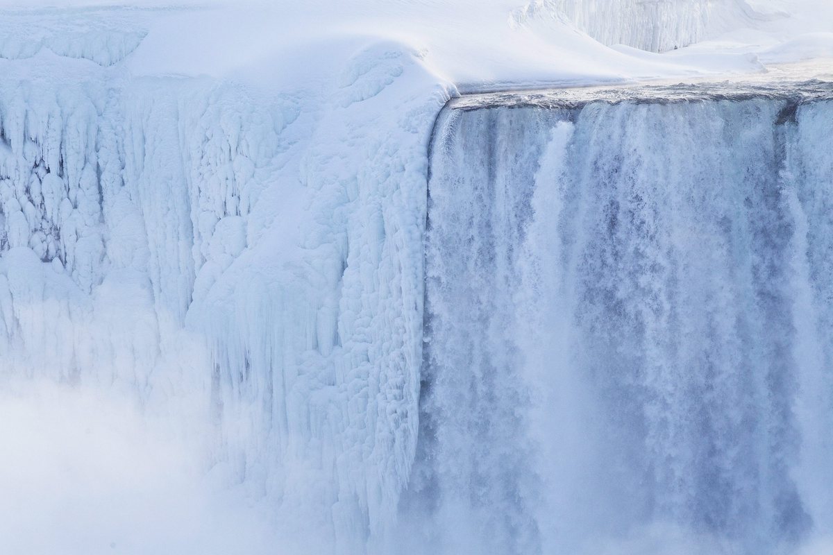 Las cataratas del Niágara se convirtieron en cascadas de hielo