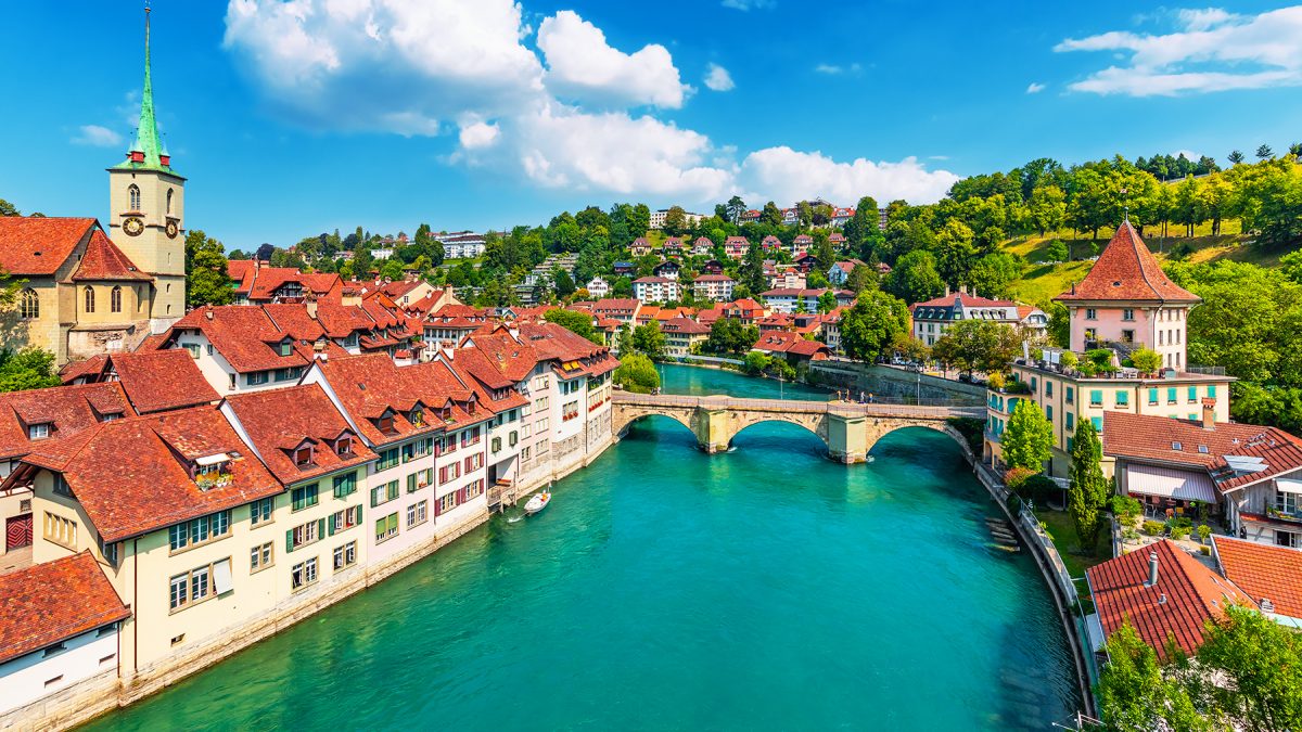 Idea de vacaciones en familia con Foto de Berna, capital de la Confederación Suiza y cuyo centro es Patrimonio de la Humanidad por la UNESCO 