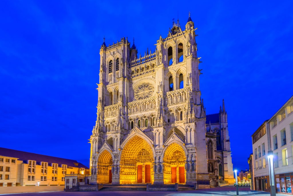 ¡Aquí hay 10 visitas imprescindibles para ver y hacer en Amiens!