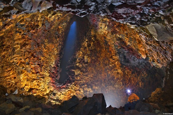 Interior del volcán Thrihnukagigur en Islandia