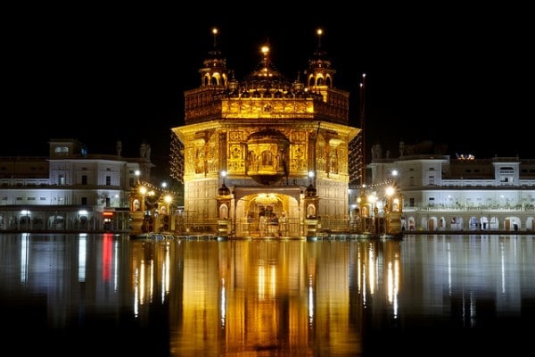 Templo Dorado por la noche, Amritsar, India