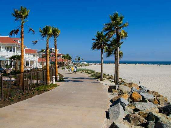 Playa en la isla de Coronado, una de las mejores cosas que hacer en San Diego