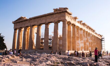 Vivir en Atenas: Una Guía para Descubrir las Maravillas de Esta Ciudad Antigua